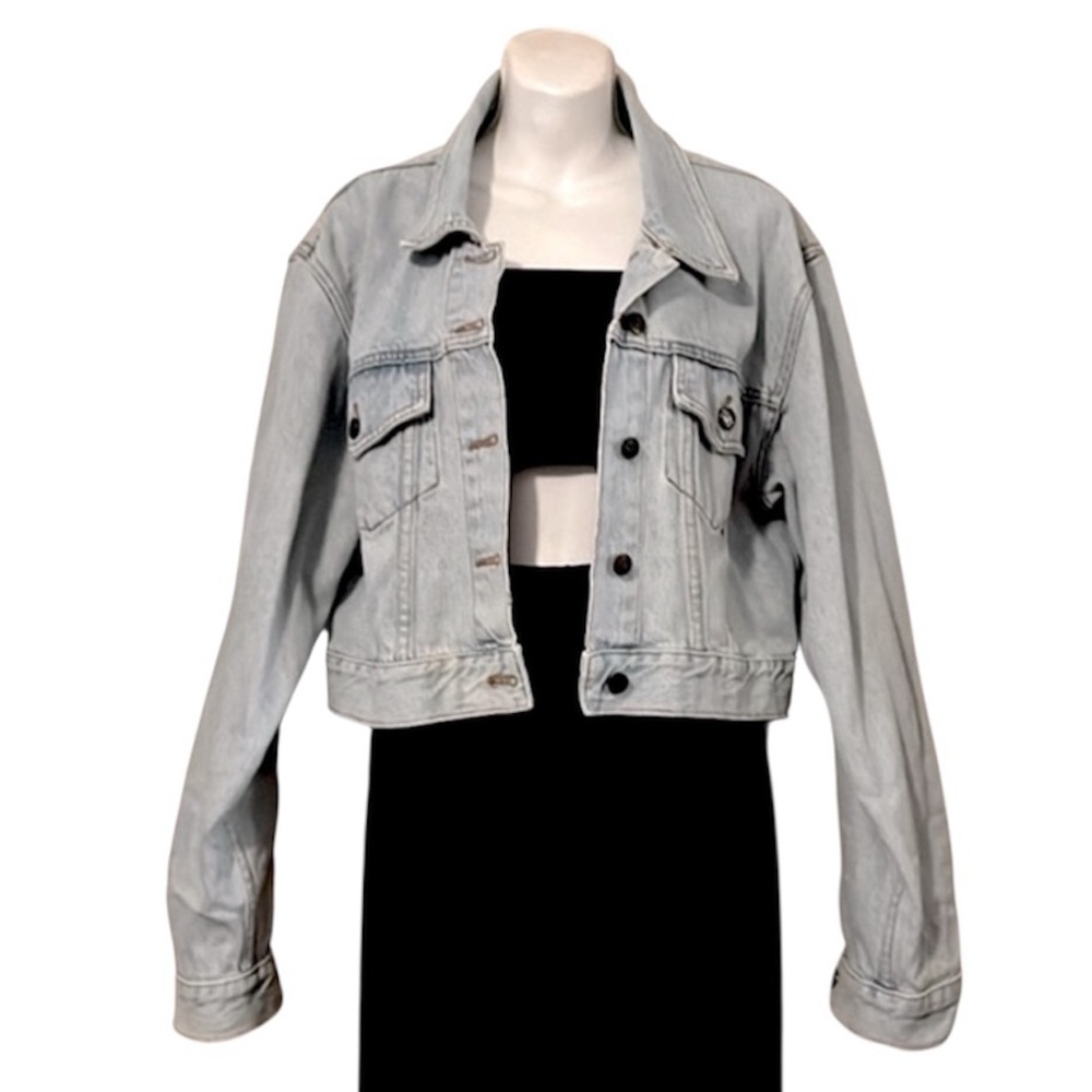 Team Tactics 90s Light Blue Distressed Cropped Vintage Denim Trucker Jean Jacket